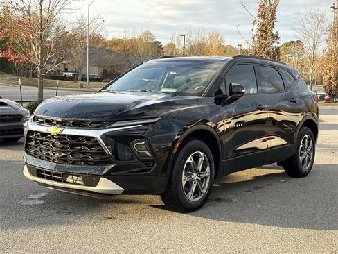 Used 2024 Chevrolet Blazer LT image 4