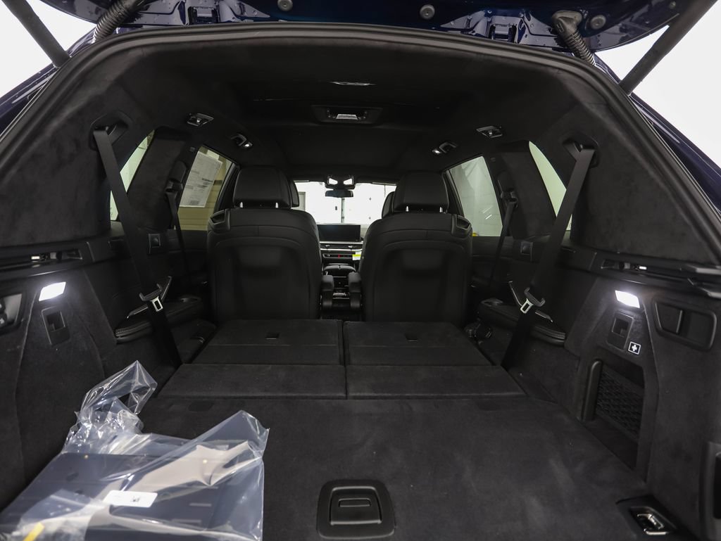 Used 2027 BMW X7 xDrive40i w/ M Sport Package AWD/4WD image 28
