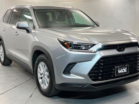 Certified 2025 Toyota Grand Highlander AWD image 8