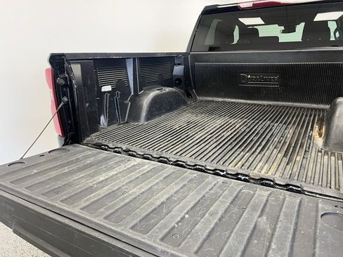 Used 2023 Chevrolet Silverado 1500 RST image 7