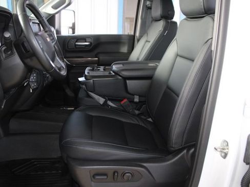 Used 2023 Chevrolet Silverado 2500 LT image 23