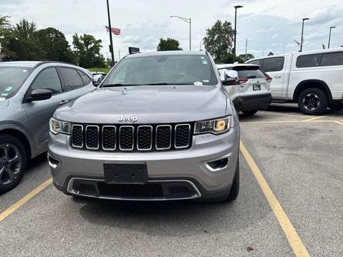Used 2018 Jeep Grand Cherokee Limited AWD/4WD image 4