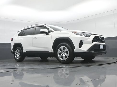 Used 2019 Toyota RAV4 LE FWD image 48