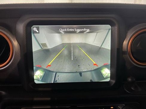 Used 2022 Jeep Gladiator Mojave w/ Cold Weather Group AWD/4WD image 15