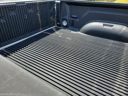 Used 2019 RAM 1500 Classic SLT image 22