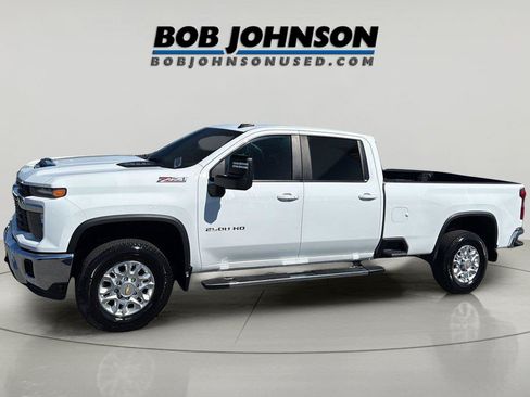 Used 2024 Chevrolet Silverado 2500 LT w/ True North Edition AWD/4WD image 4