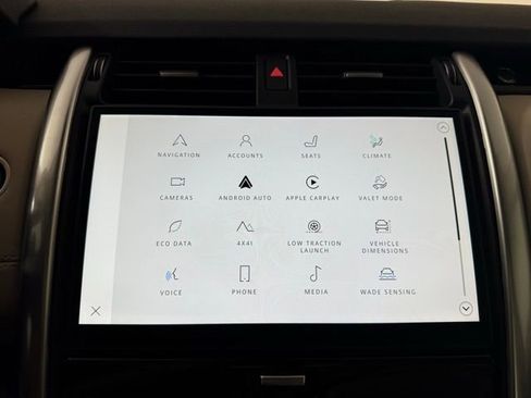 Certified 2025 Land Rover Discovery S image 15