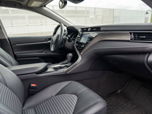 Used 2019 Toyota Camry SE w/ Convenience Package image 22