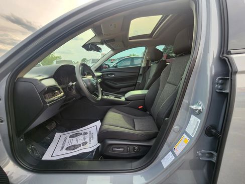 Used 2025 Honda Accord SE image 16