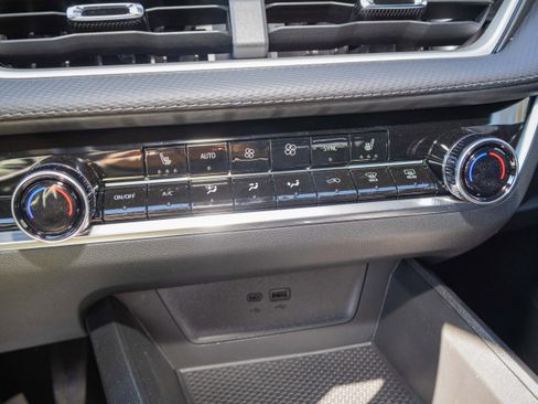 New 2026 Chevrolet Equinox LT image 15