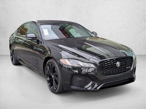 Certified 2024 Jaguar XF R-Dynamic SE image 3