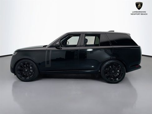 Used 2025 Land Rover Range Rover SE AWD/4WD image 4