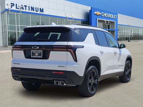 New 2027 Chevrolet Traverse LT w/ Midnight/Sport Edition FWD image 5