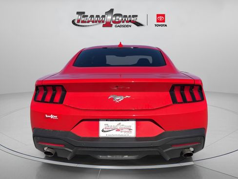 Used 2024 Ford Mustang Coupe image 7