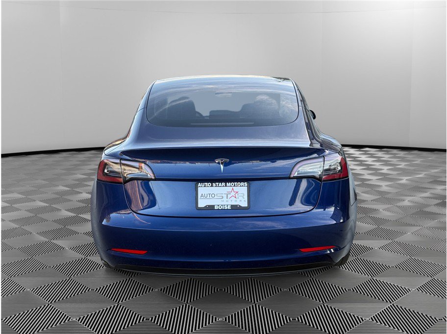 Used 2023 Tesla Model 3 Standard Range RWD image 4