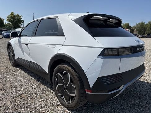 Used 2024 Hyundai Ioniq 5 SEL image 2