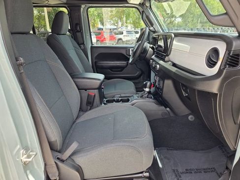 Used 2024 Jeep Wrangler Unlimited Sport AWD/4WD image 18