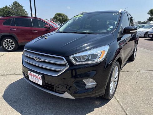 Used 2017 Ford Escape Titanium image 1