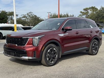 Certified 2025 Kia Sorento S w/ Panoramic Sunroof Package