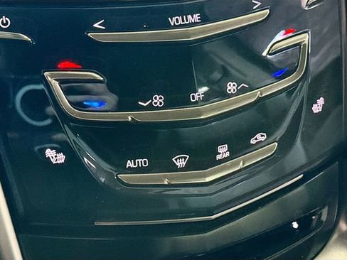 Used 2015 Cadillac SRX Luxury image 20