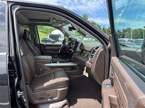 New 2026 RAM 2500 Limited AWD/4WD image 29