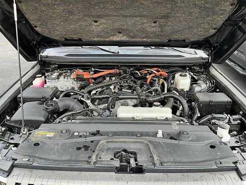 Used 2025 Toyota Land Cruiser w/ Premium Package AWD/4WD image 18