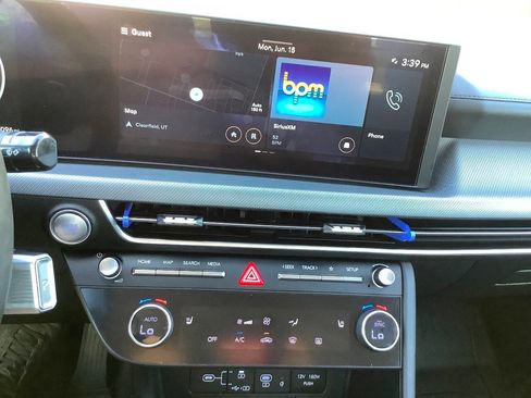 Used 2025 Hyundai Sonata SEL FWD image 38