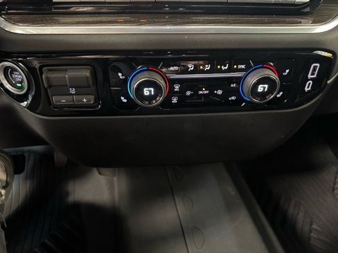 Used 2024 Chevrolet Silverado 1500 RST image 24