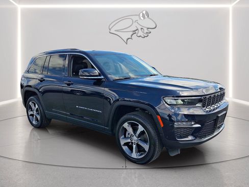 Used 2022 Jeep Grand Cherokee Limited 4xe w/ Luxury Tech Group II AWD/4WD image 6