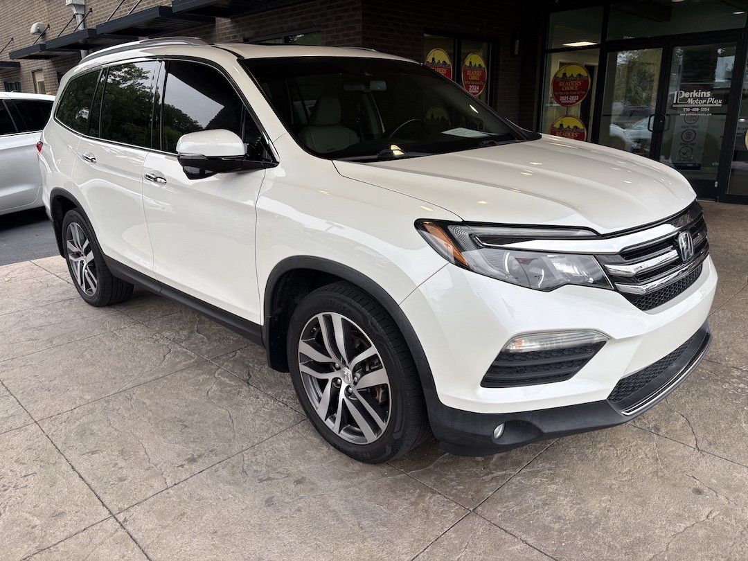 Used 2017 Honda Pilot Touring image 4