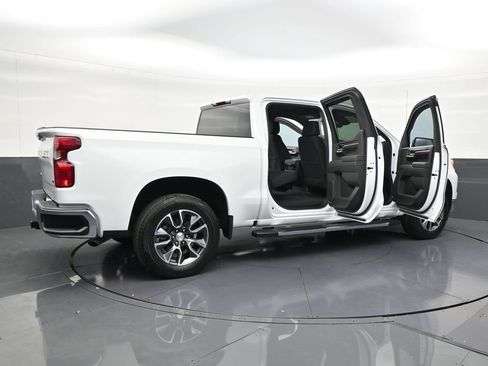 Used 2024 Chevrolet Silverado 1500 LT RWD image 29