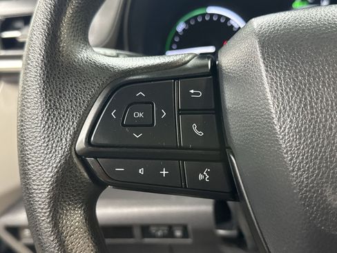 Used 2024 Toyota Sienna LE FWD image 41
