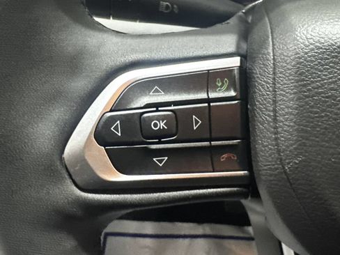 Used 2023 Jeep Compass Limited AWD/4WD image 5
