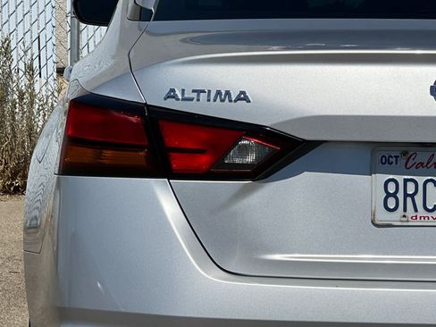 Used 2019 Nissan Altima 2.5 SL FWD image 23