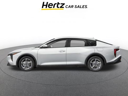 Used 2025 Kia K4 FWD image 3