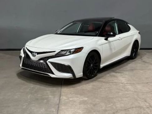 Used 2021 Toyota Camry XSE image 1