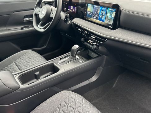 New 2026 Nissan Kicks SV image 16