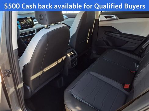 New 2026 Volkswagen Taos SE image 19