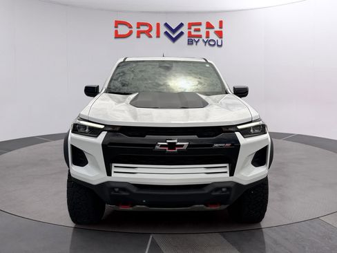 Used 2023 Chevrolet Colorado ZR2 w/ ZR2 Convenience Package III AWD/4WD image 9