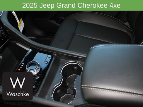 New 2025 Jeep Grand Cherokee Limited 4xe w/ Trailer Tow Package AWD/4WD image 34