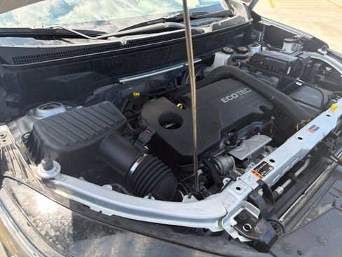 Used 2022 Chevrolet Equinox LT AWD/4WD image 35