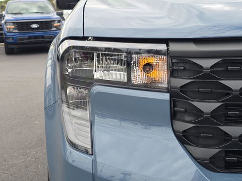 New 2025 Ford Maverick XLT w/ XLT Luxury Package image 7