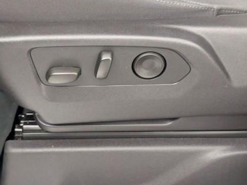 Certified 2025 GMC Sierra 1500 SLE AWD/4WD image 13