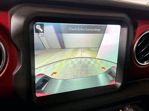 Used 2022 Jeep Gladiator Rubicon w/ LED Lighting Group AWD/4WD image 17