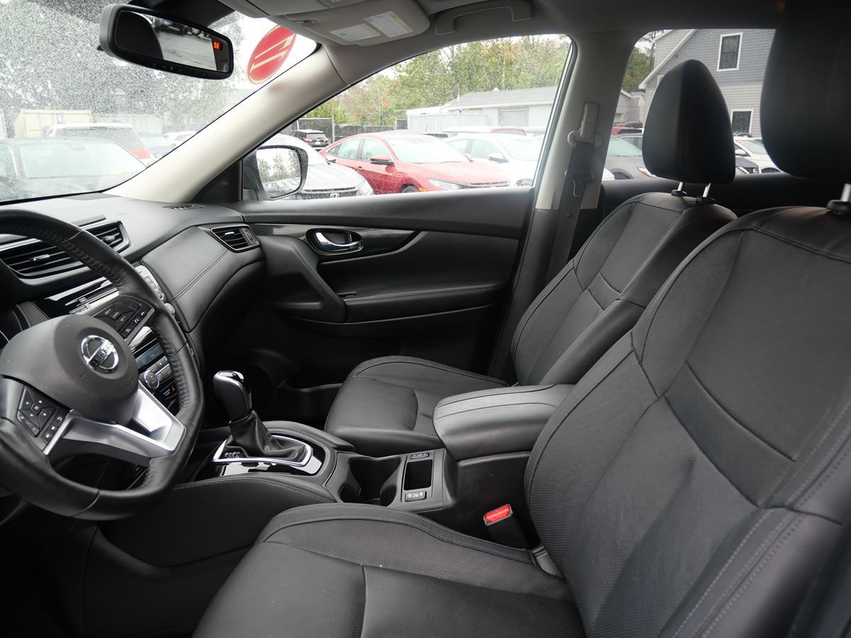 Used 2017 Nissan Rogue SL w/ SL Premium Package AWD/4WD image 10