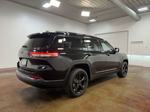 Used 2023 Jeep Grand Cherokee L Laredo image 35