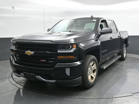 Used 2018 Chevrolet Silverado 1500 LT w/ All Star Edition AWD/4WD image 6