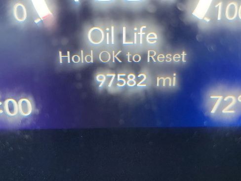 Used 2021 Chrysler Pacifica Touring-L image 31