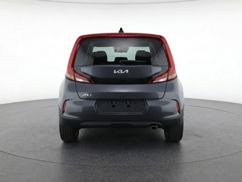 Used 2025 Kia Soul LX w/ LX Technology Package FWD image 7