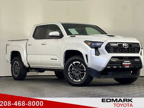 Certified 2025 Toyota Tacoma TRD Sport w/ TRD Sport Premium Package image 1